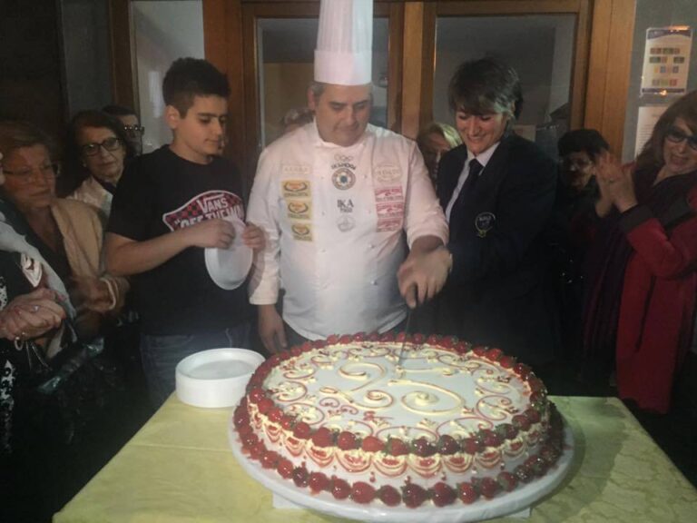 La pasticceria Di Dato festeggia venticinque anni di attività