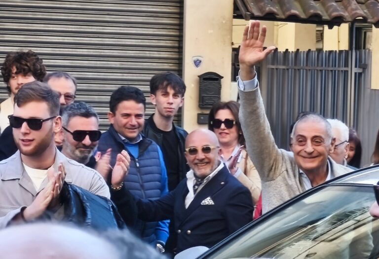 Abbraccio collettivo per Mauri: comitato gremito e cuori accesi!